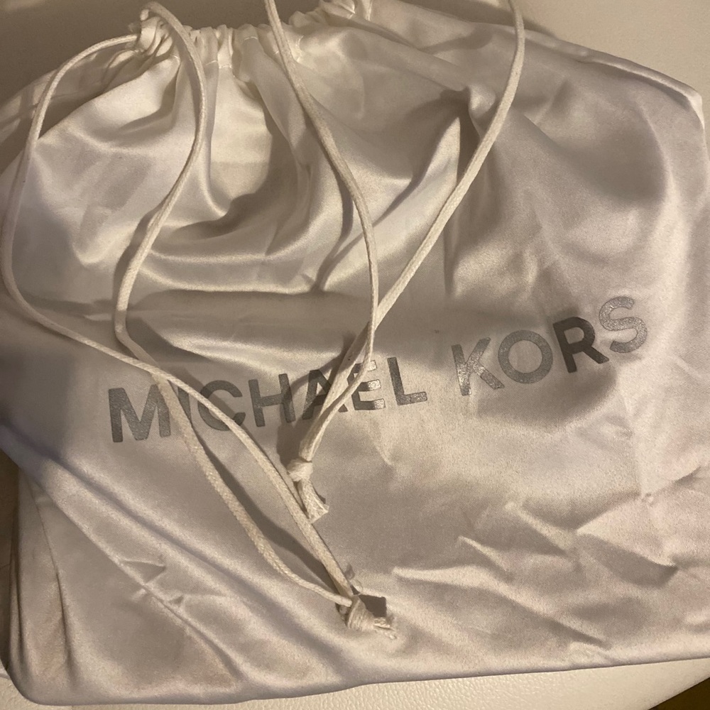 MK cross body purse